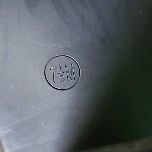 Jessica Cline Black Open Toe Laser Cut Chunky Heel SZ 7.5M - Picture 8 of 10